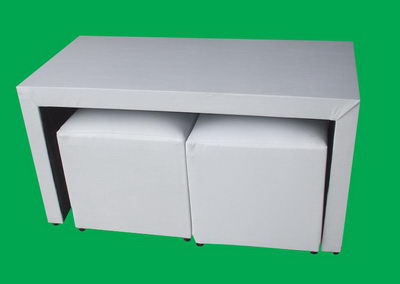 Tapizado de puff y mesa ratona